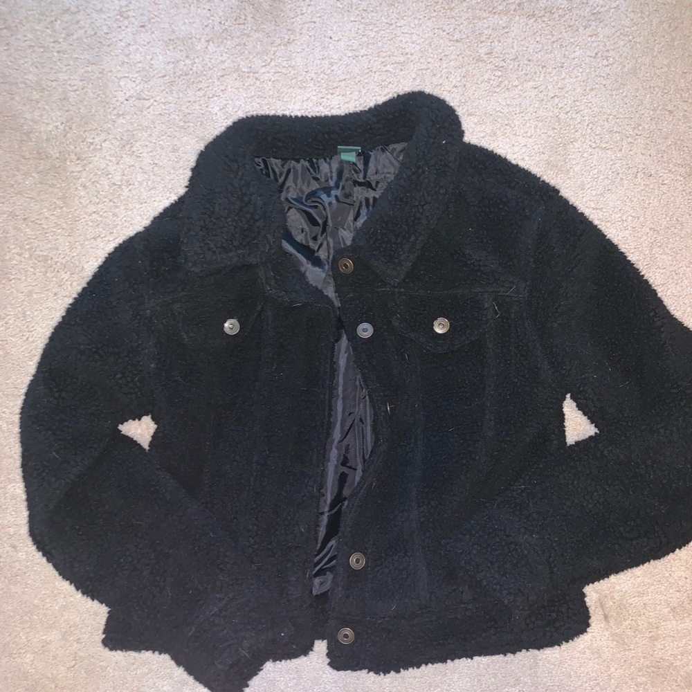 Cute fuzzy back jacket